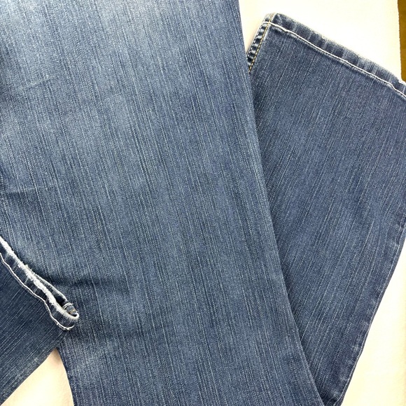 BKE Wendi Lowrise Super Whisker Faded Denim Bootcut Flare Western Jean (36/35.5) - Picture 11 of 16